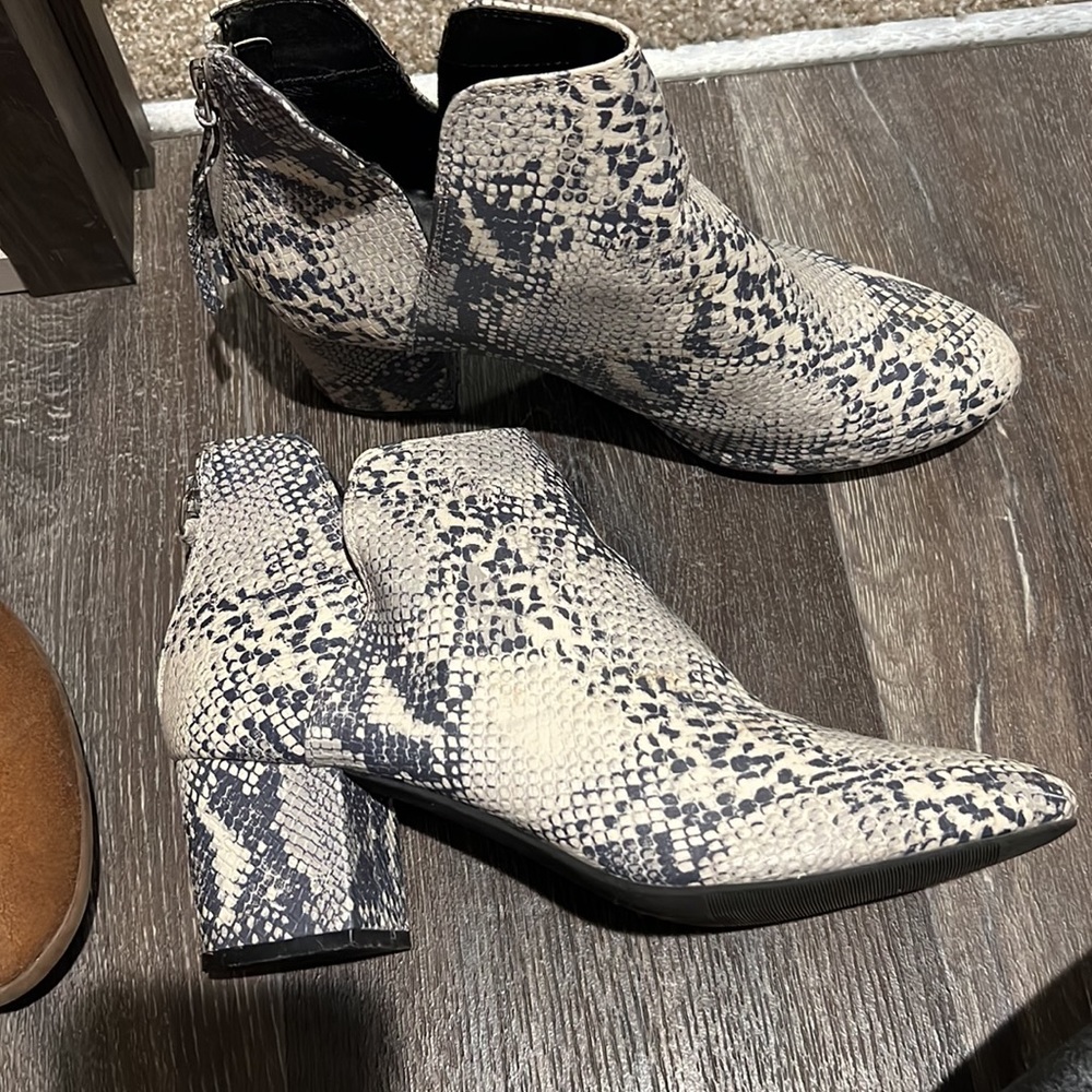 Qupid snake skin booties - Picture 2 of 3